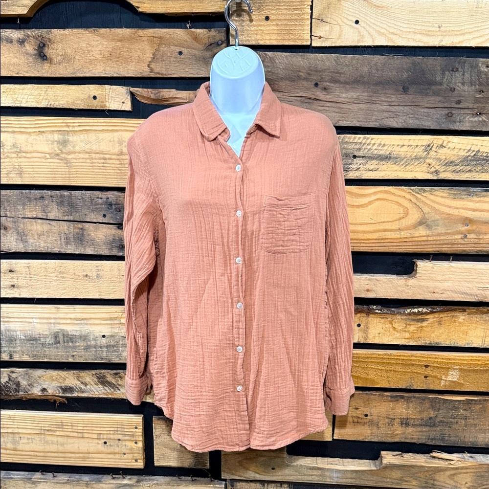Elan Got Me In Gauze Button Down Top In Beige‎ Women’s Large